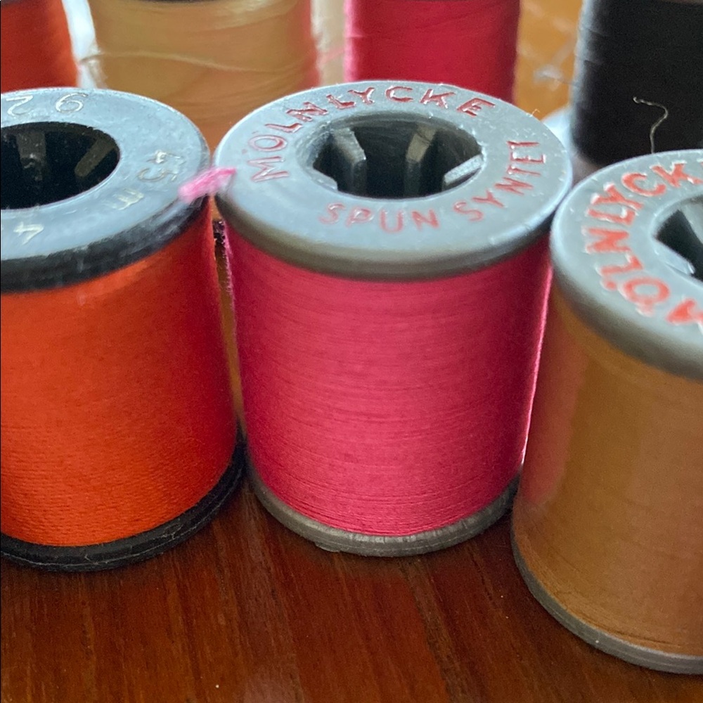 Vintage Set of Molnlycke Thread - Picture 9 of 12